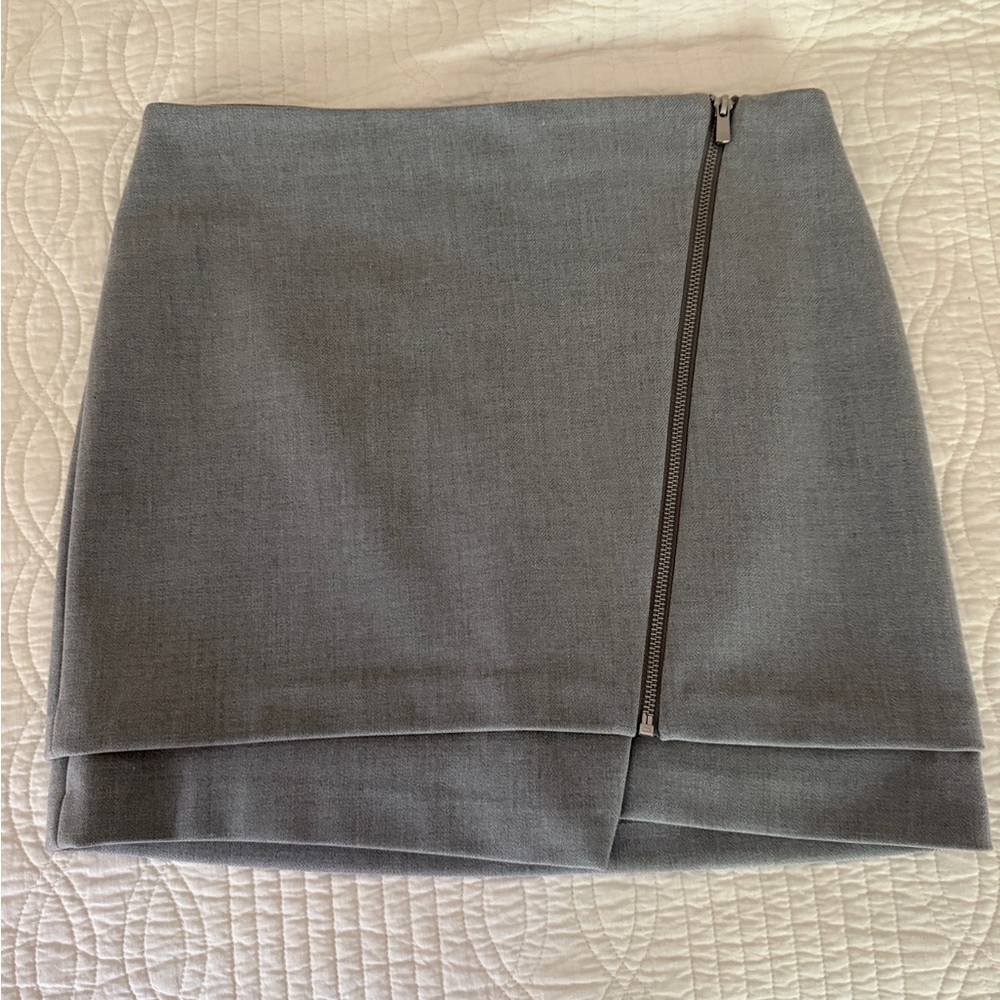 H&M Gray Mini Skirt with Zipper Accent